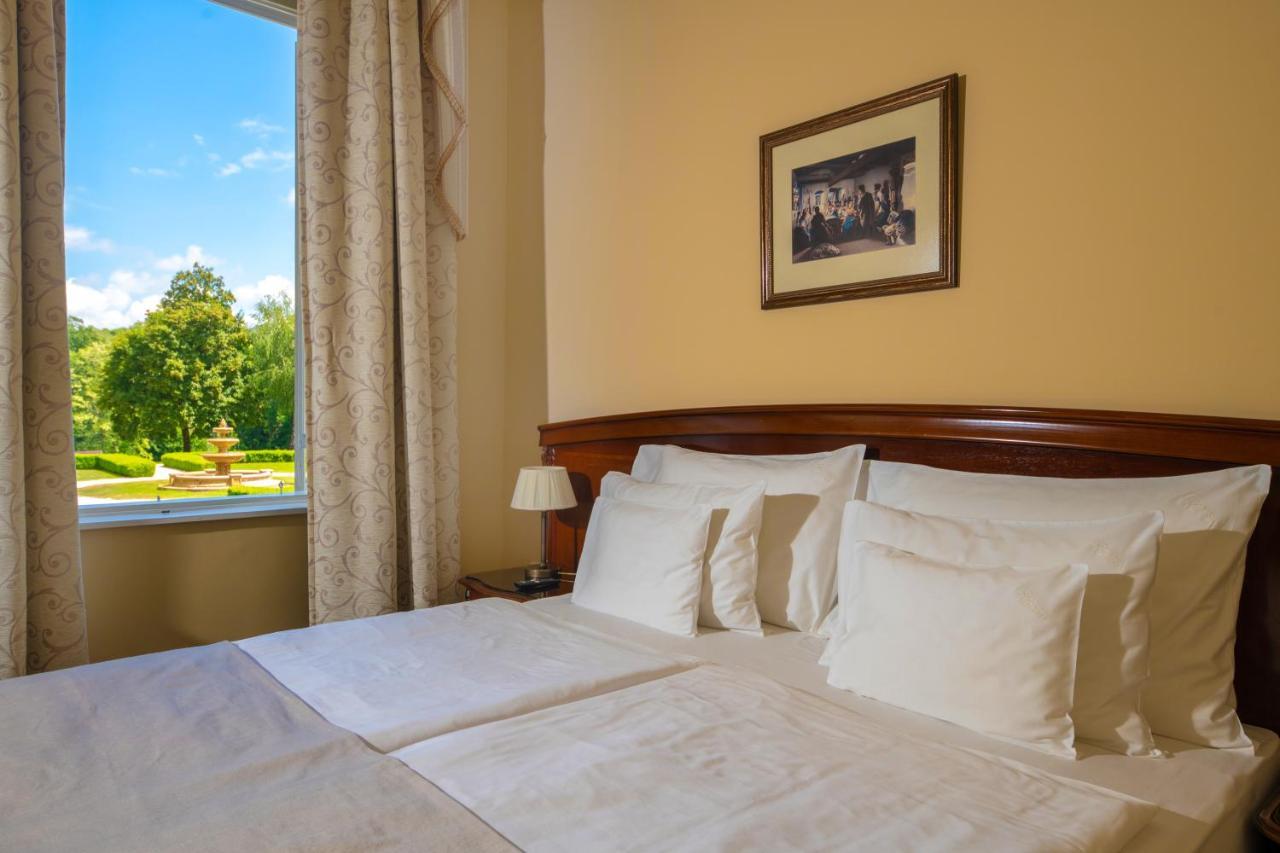 La Contessa Castle Hotel Сильвашварад Экстерьер фото