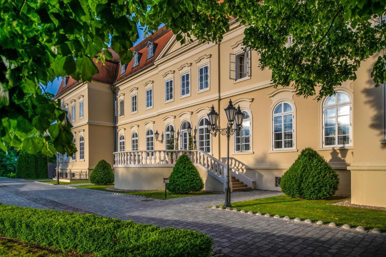 La Contessa Castle Hotel Сильвашварад Экстерьер фото