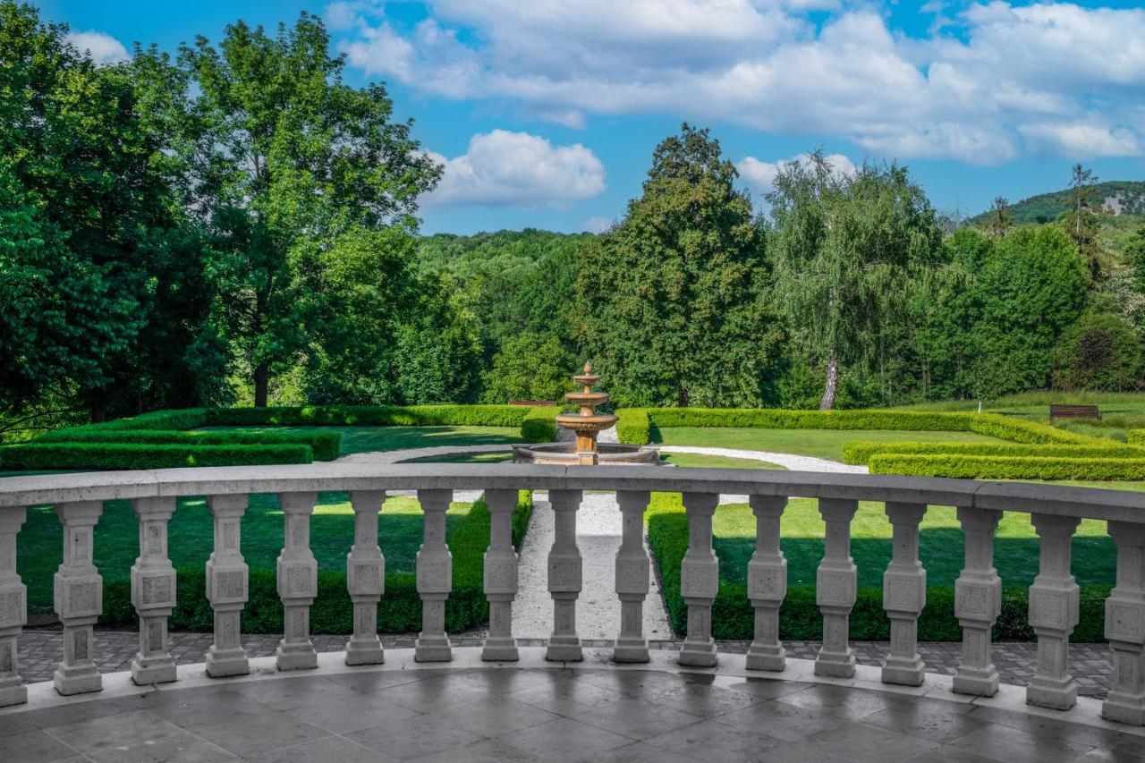 La Contessa Castle Hotel Сильвашварад Экстерьер фото