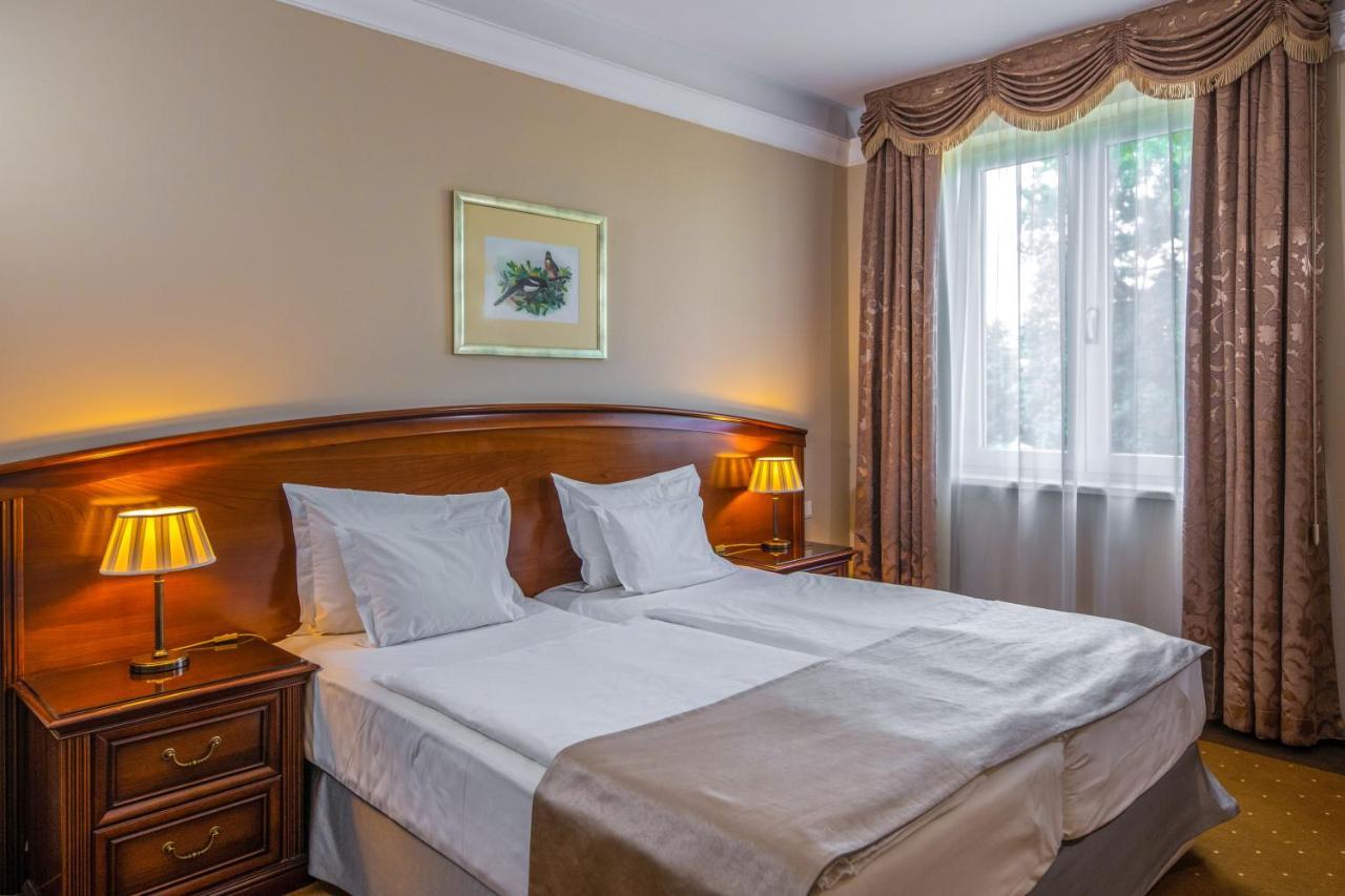 La Contessa Castle Hotel Сильвашварад Экстерьер фото